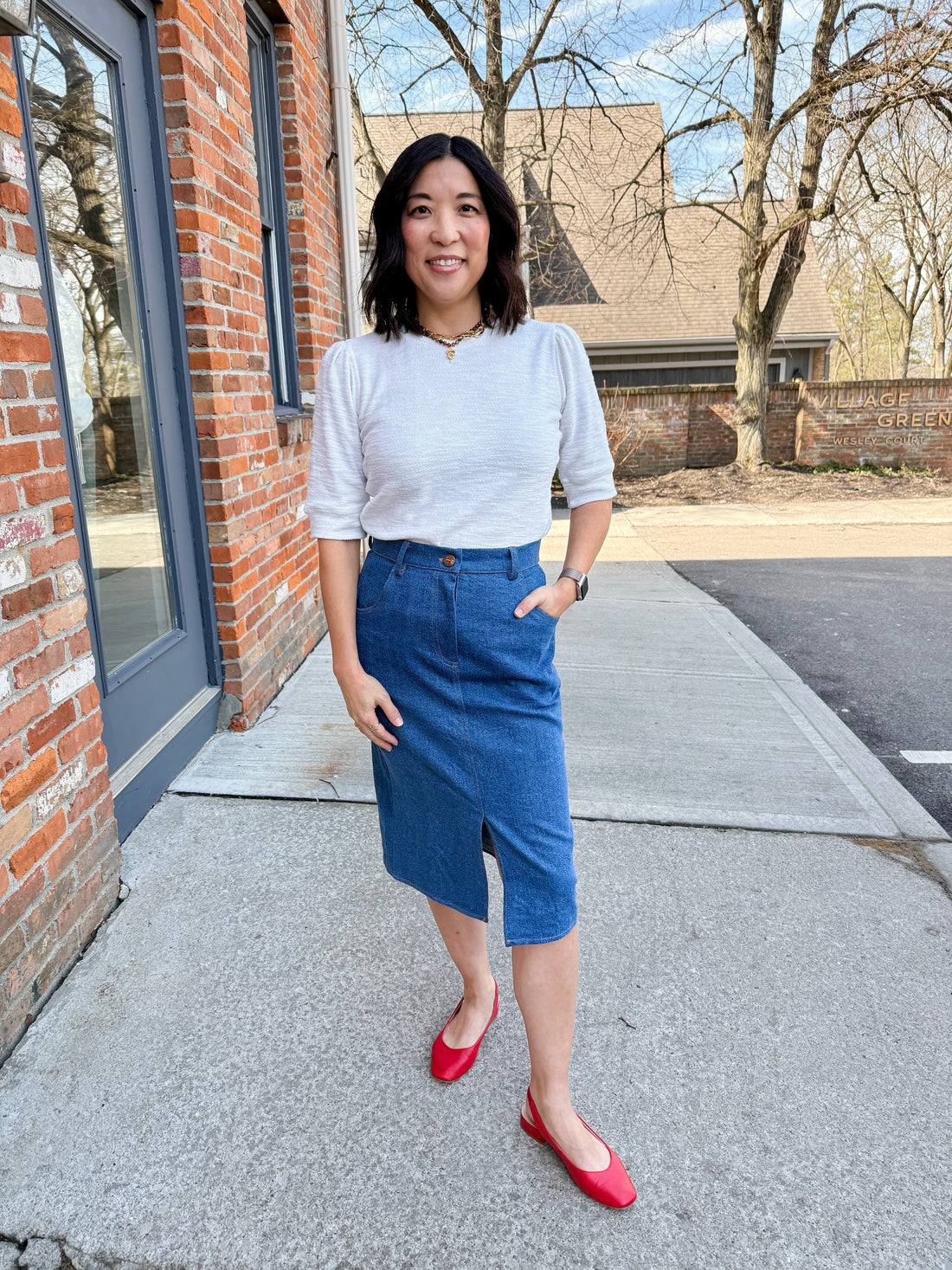 Lightweight Sweater with Elbow Sleeve