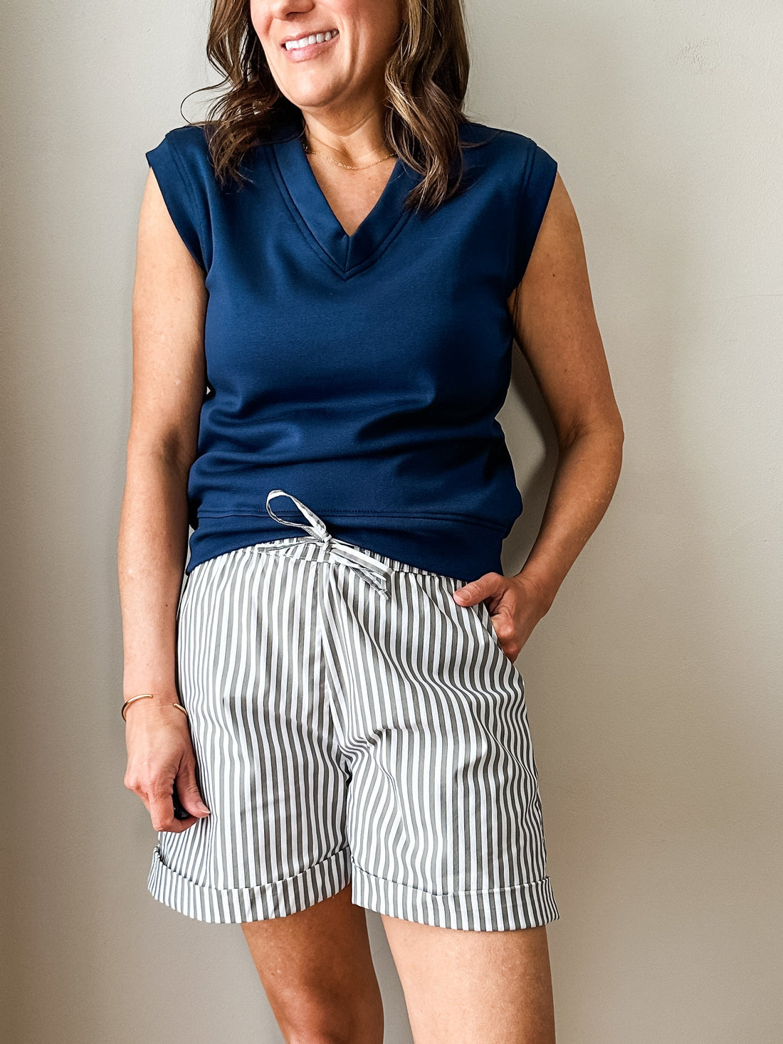 sleeveless knit vest top