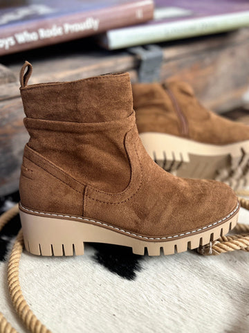 Gotta Go Now Booties*
