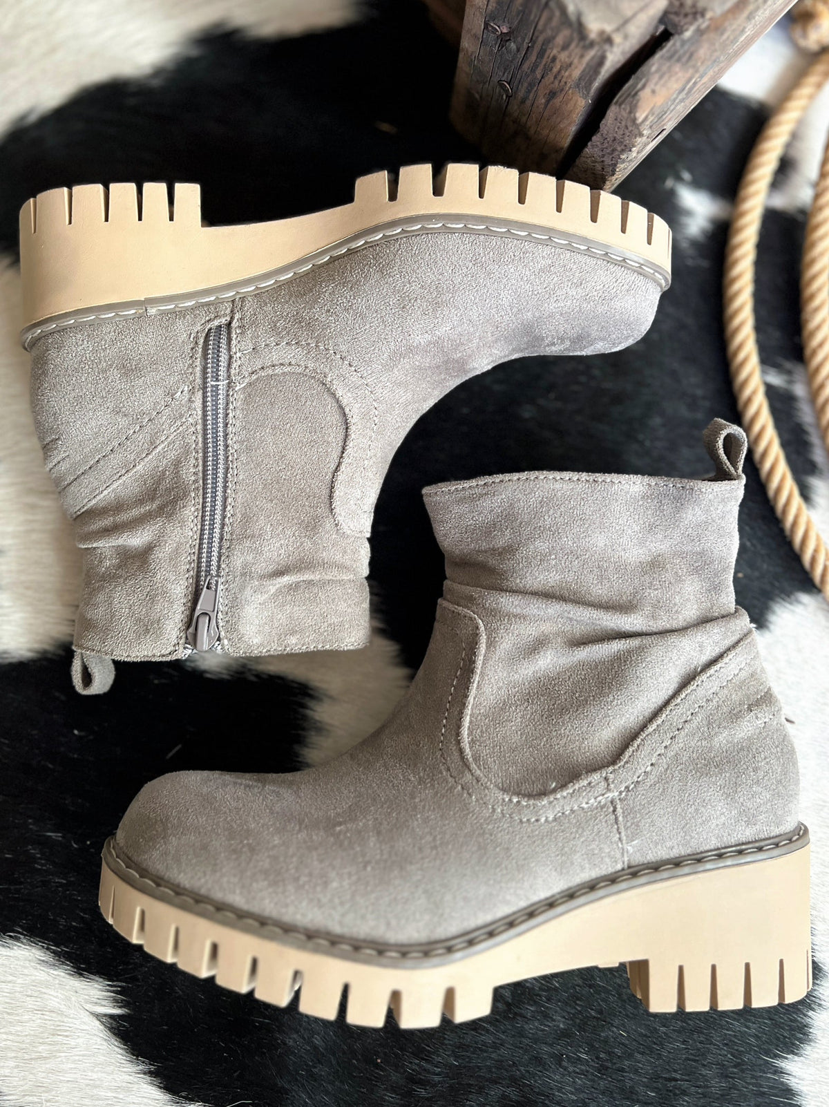 Gotta Go Now Booties*