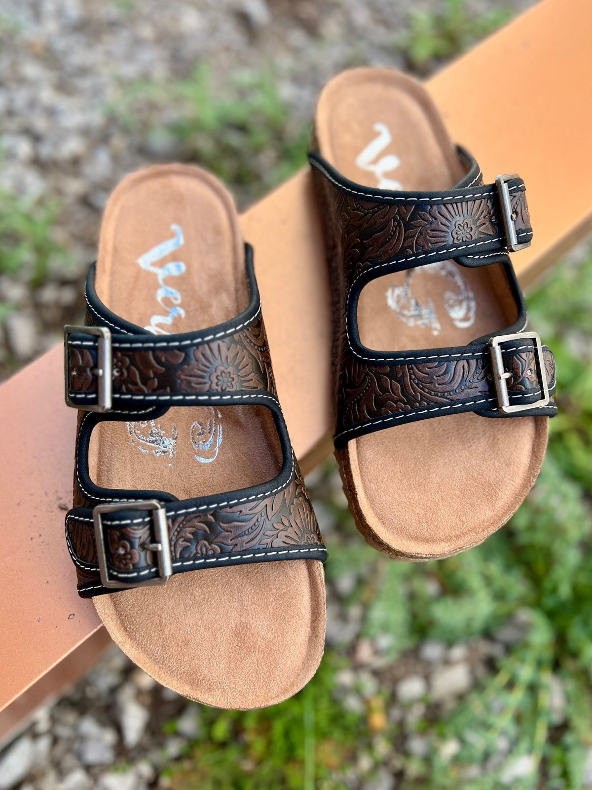 Berry Comfort Dark Chocolate Sandals