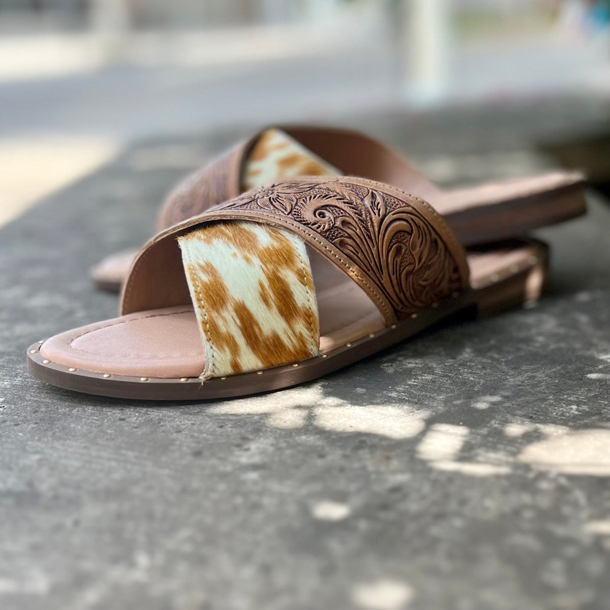 Mukluk Western Hand Tooled Sandals*